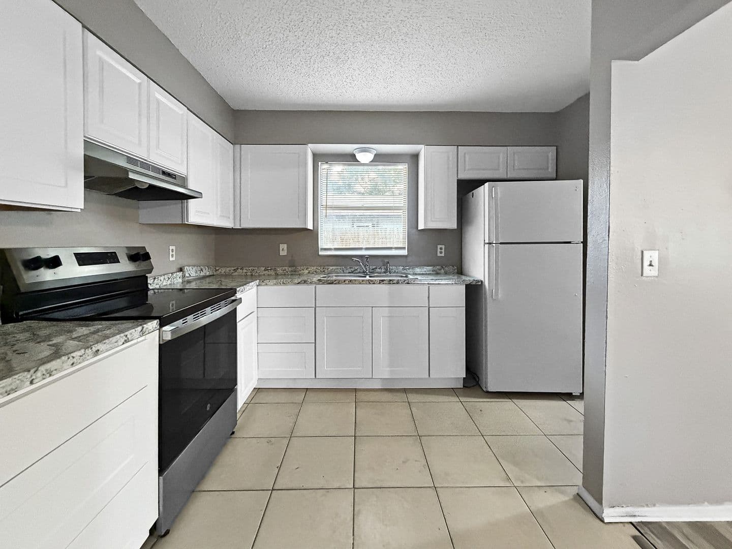 Largo Apartment: 3122 Green Acres Ave