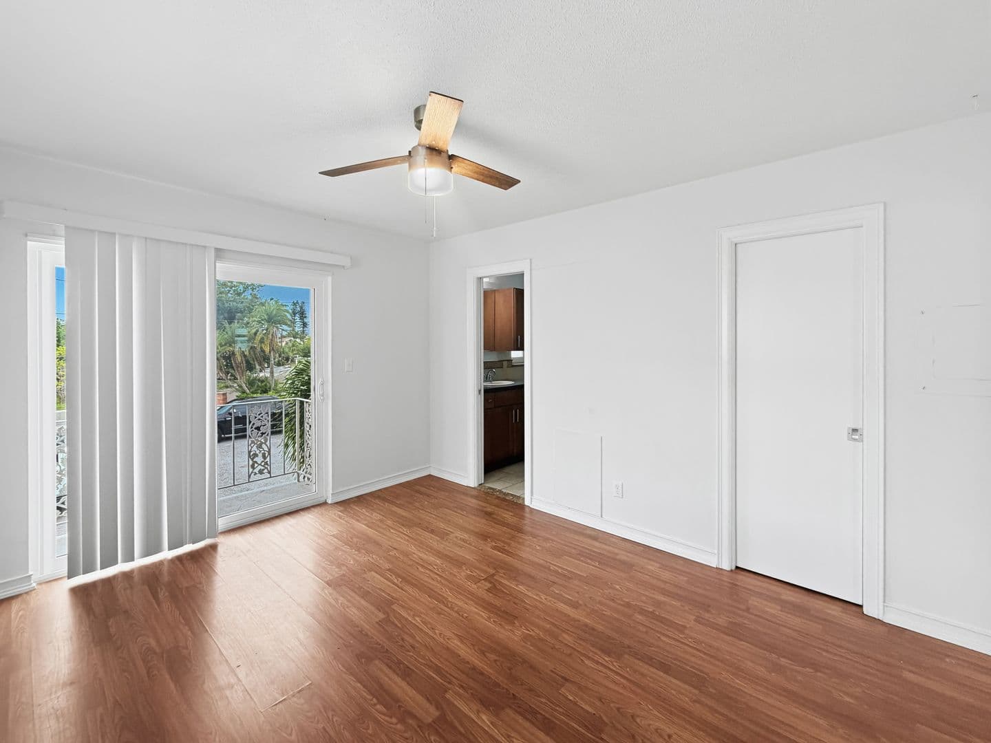Treasure Island Apartment: 295 110th Ave