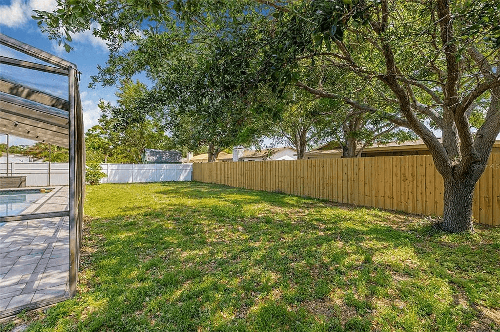 Largo House: 12641 98th St