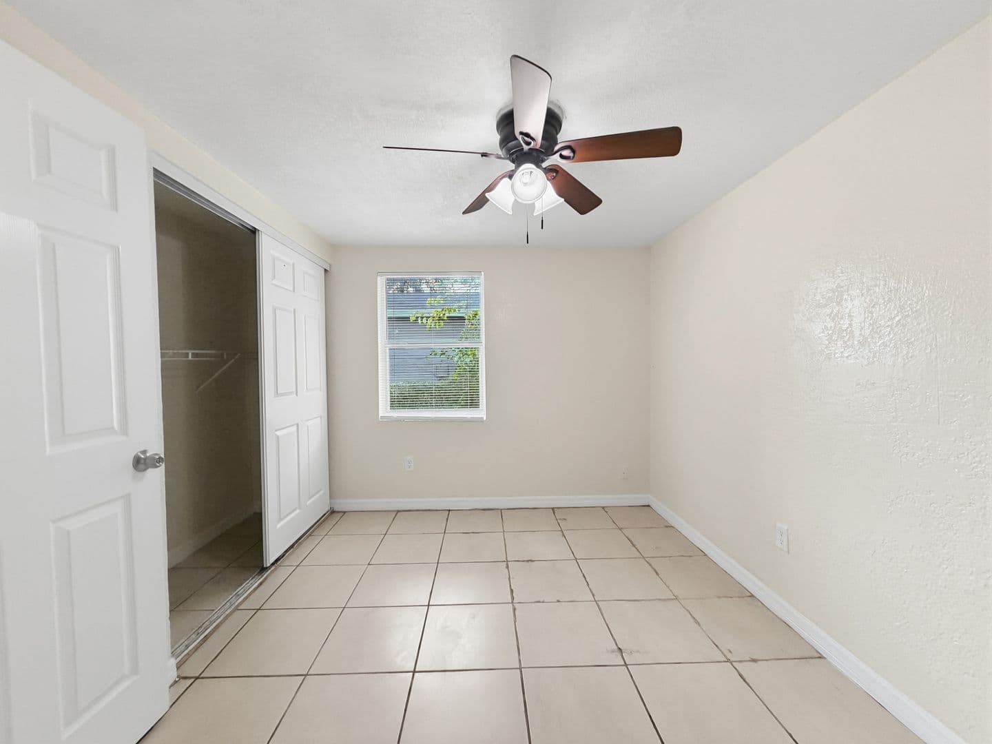 Tampa House: 8620 N Mulberry St