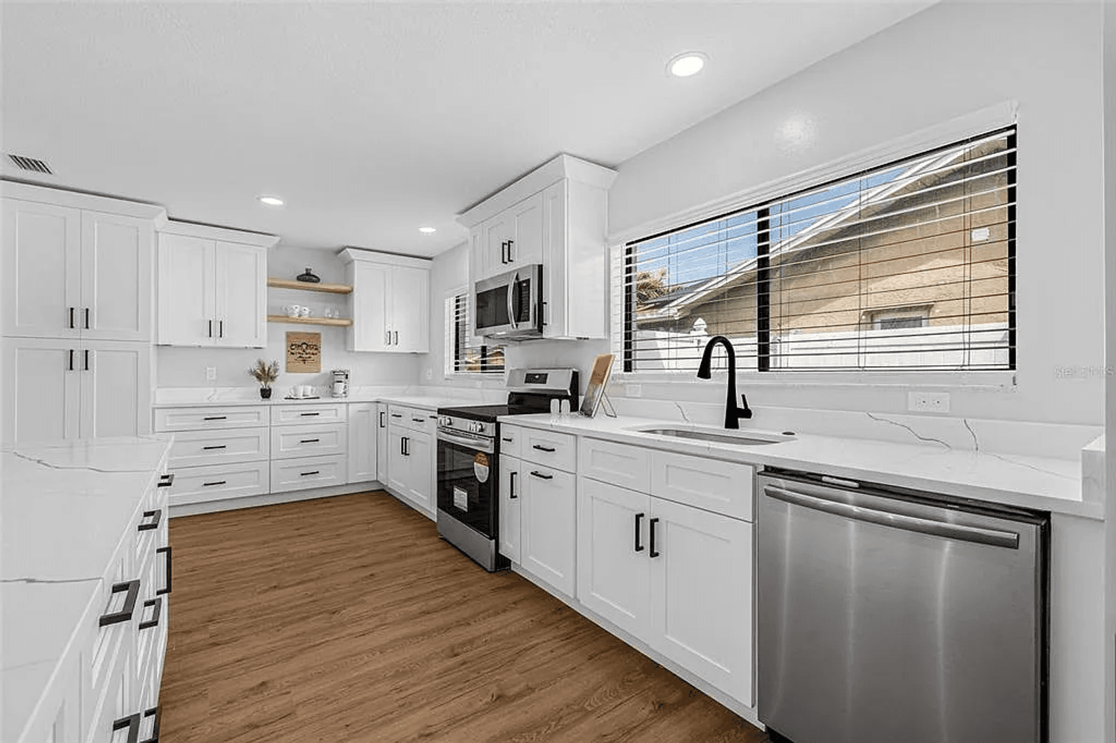 Largo House: 12641 98th St