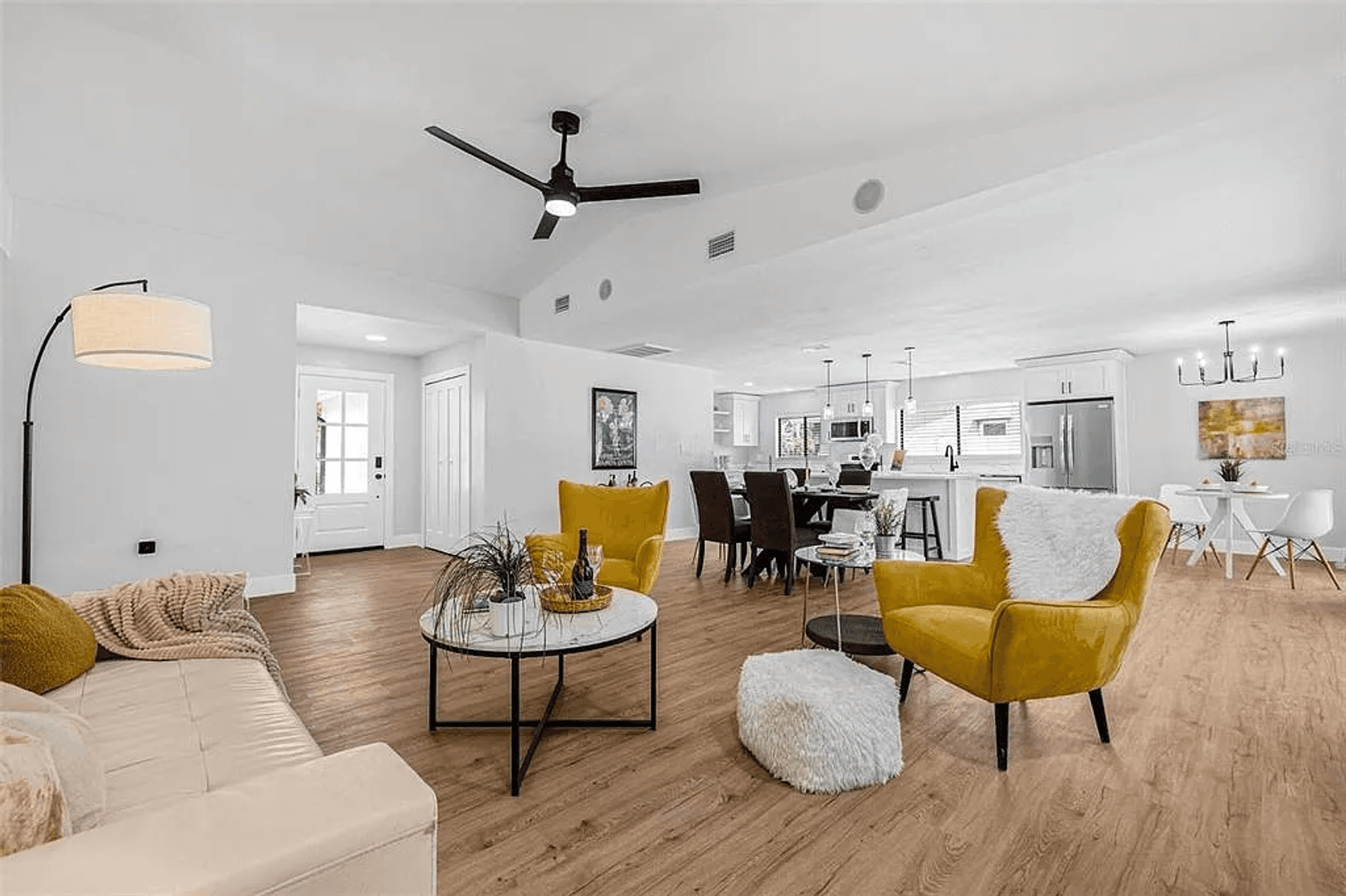 Largo House: 12641 98th St