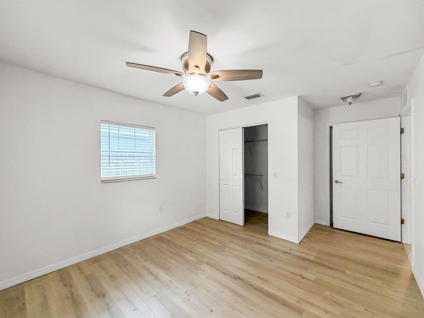 Saint Petersburg House: 1819 48th St S