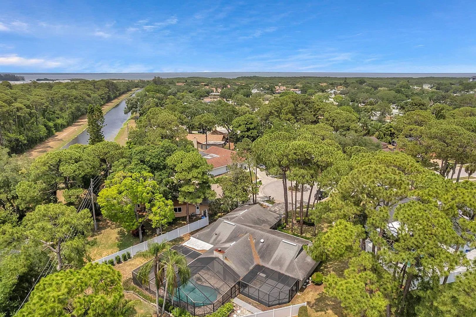 Clearwater House: 3078 Osprey Ln