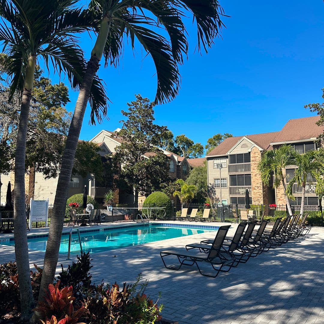 Clearwater Condo: 2500 Winding Creek Blvd APT G106