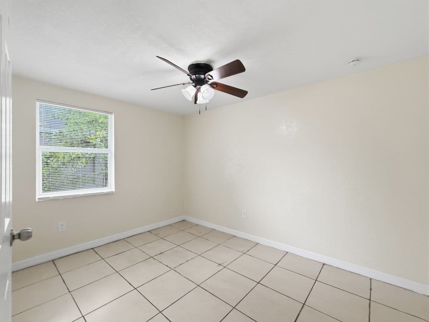Tampa House: 8620 N Mulberry St
