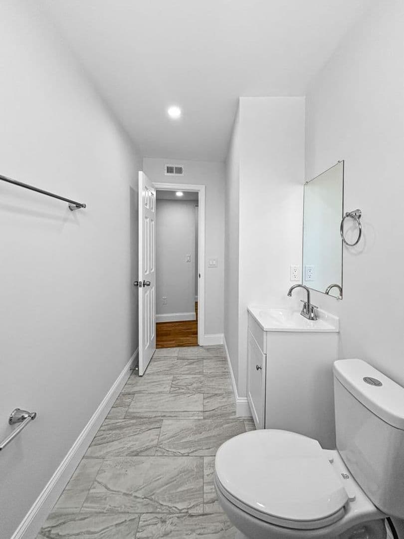 Madeira Beach Apartment: 503 129th Ave E