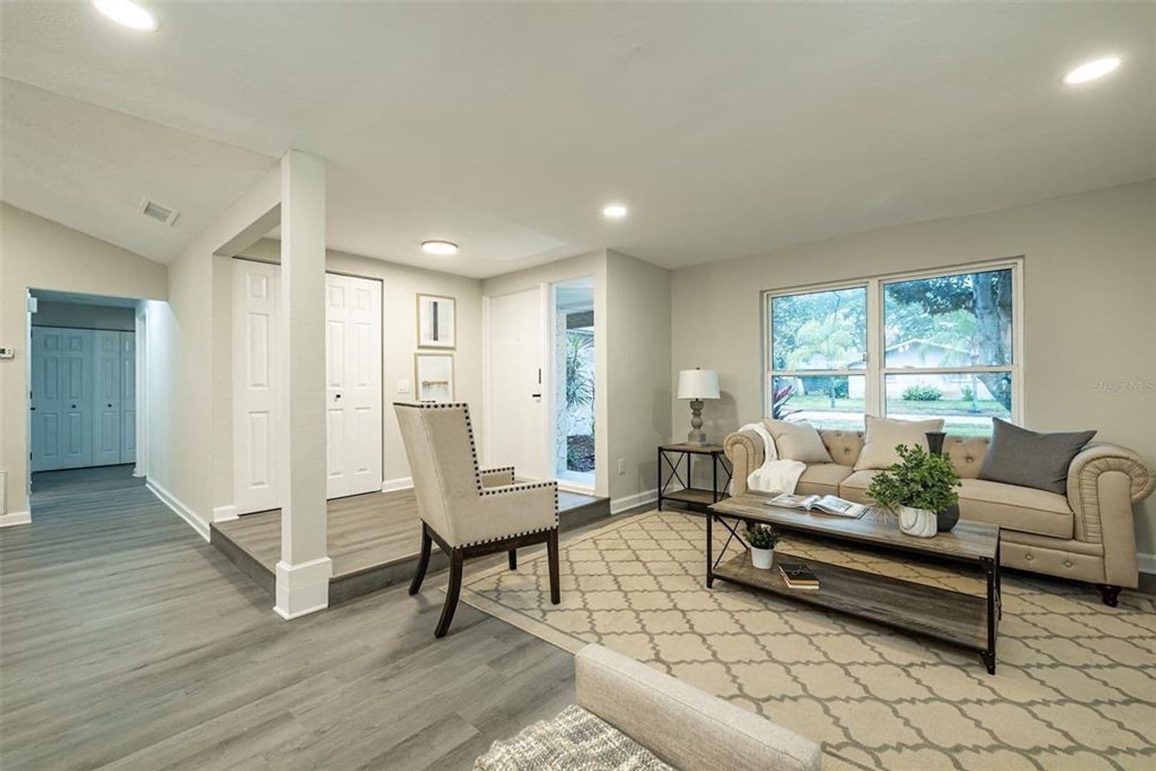 Largo House: 11145 Bella Loma Dr