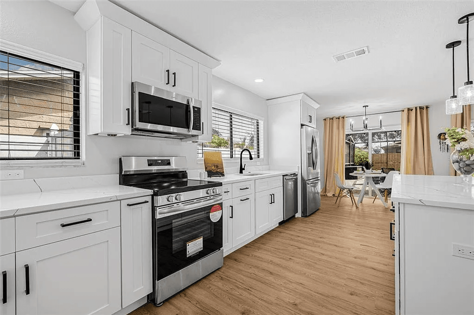 Largo House: 12641 98th St