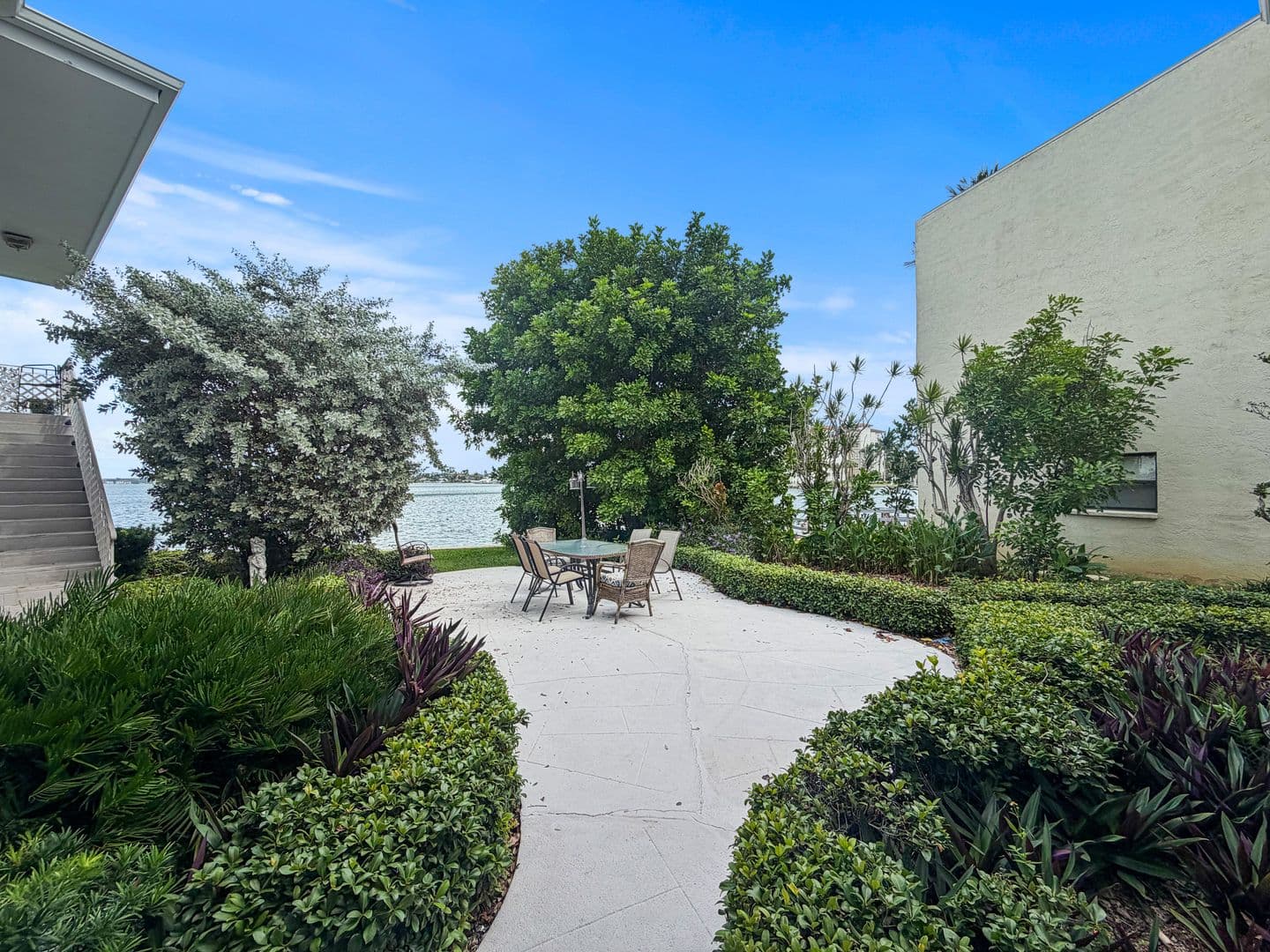 Treasure Island Apartment: 295 110th Ave