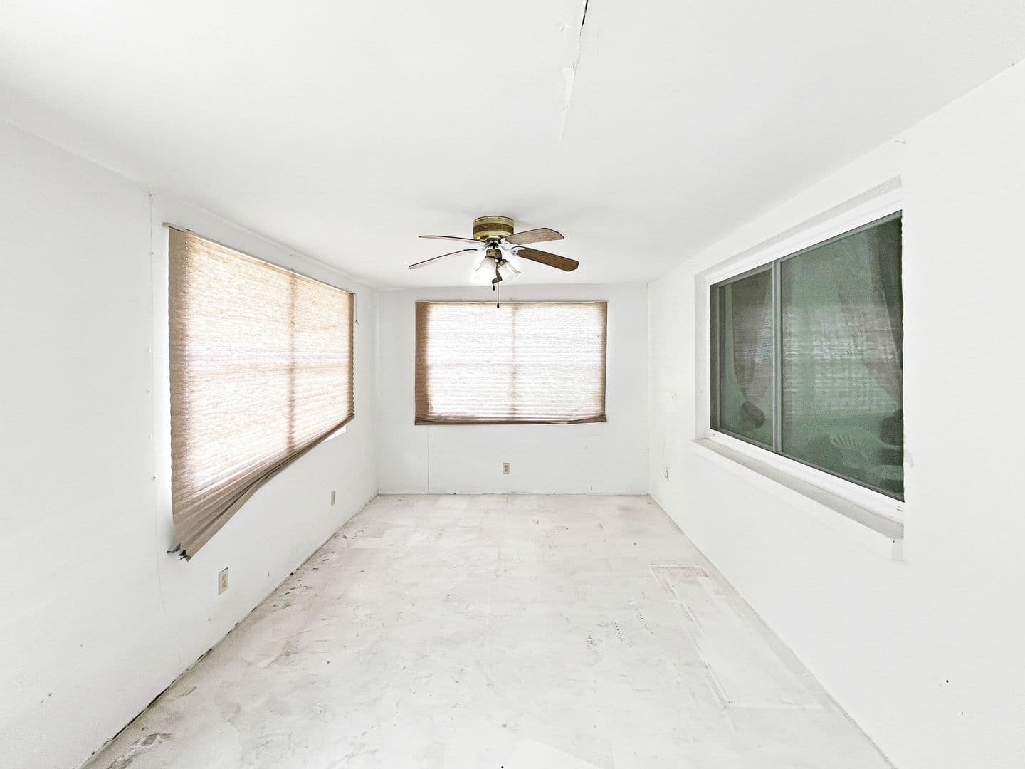 Largo House: 12829 109th St