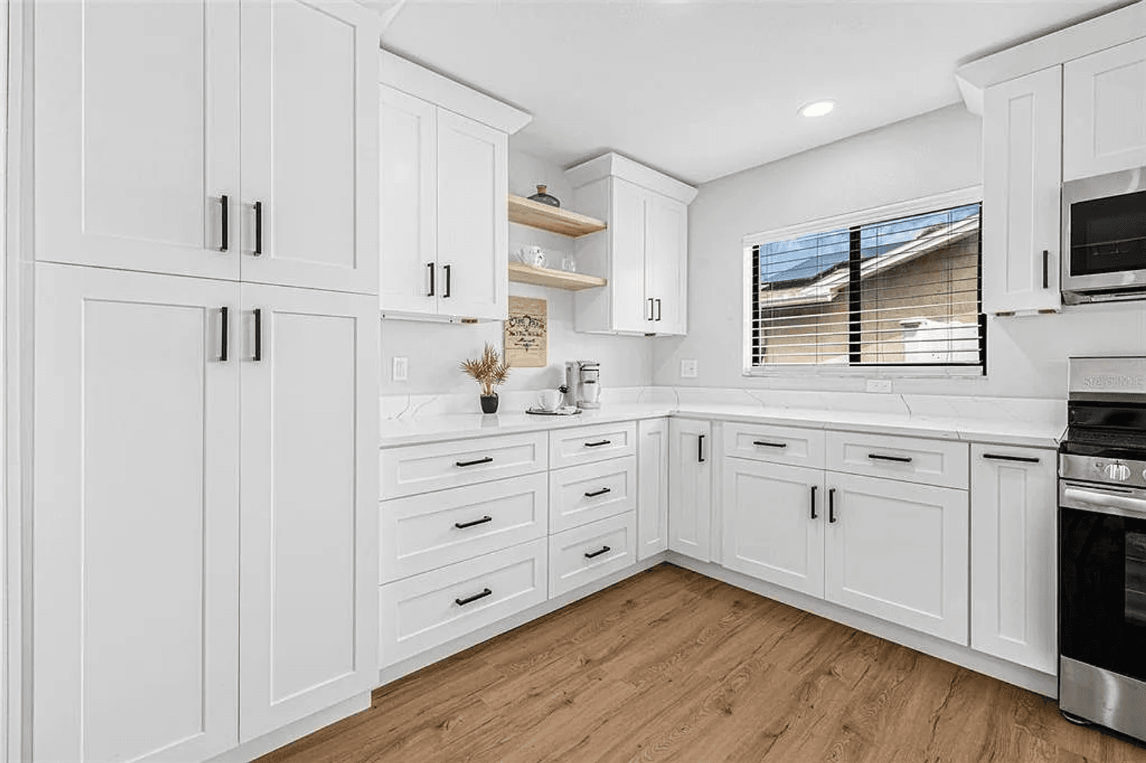 Largo House: 12641 98th St