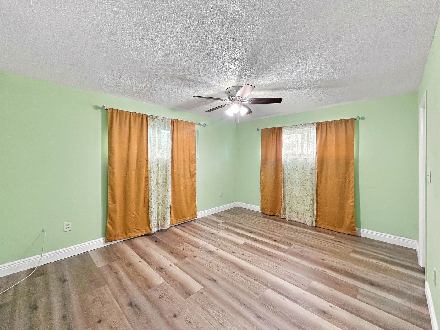 Largo House: 12829 109th St