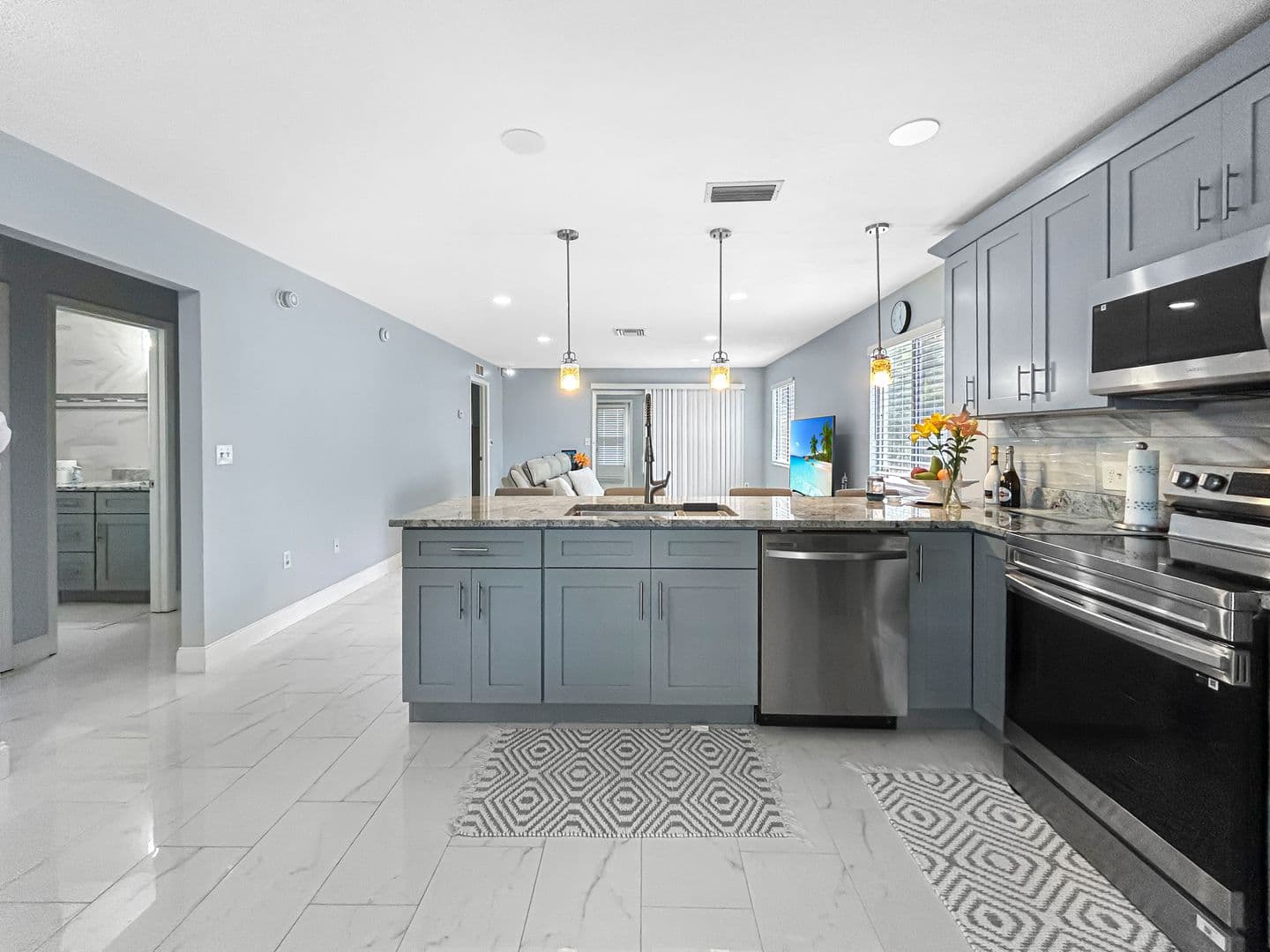 Palm Harbor House: 2140 Corbin Pl APT F