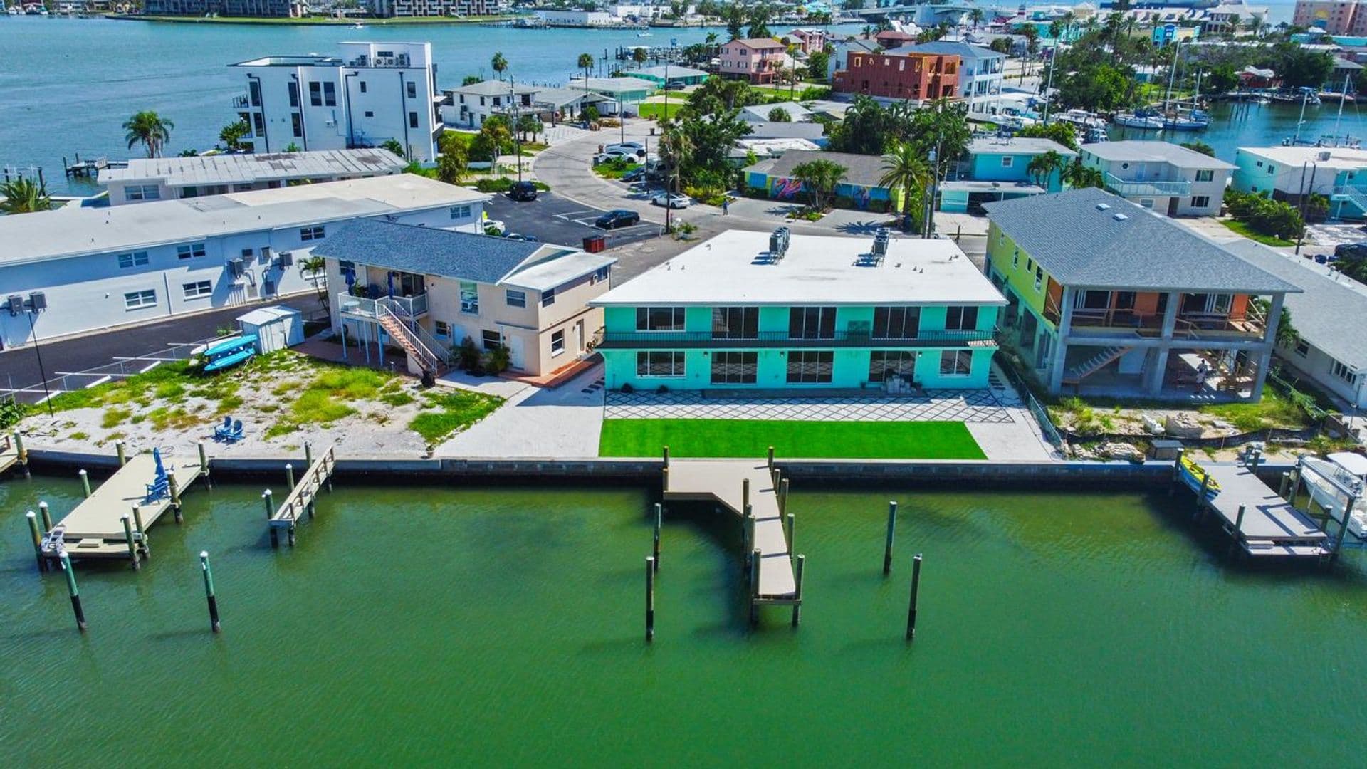 Madeira Beach Apartment: 503 129th Ave E