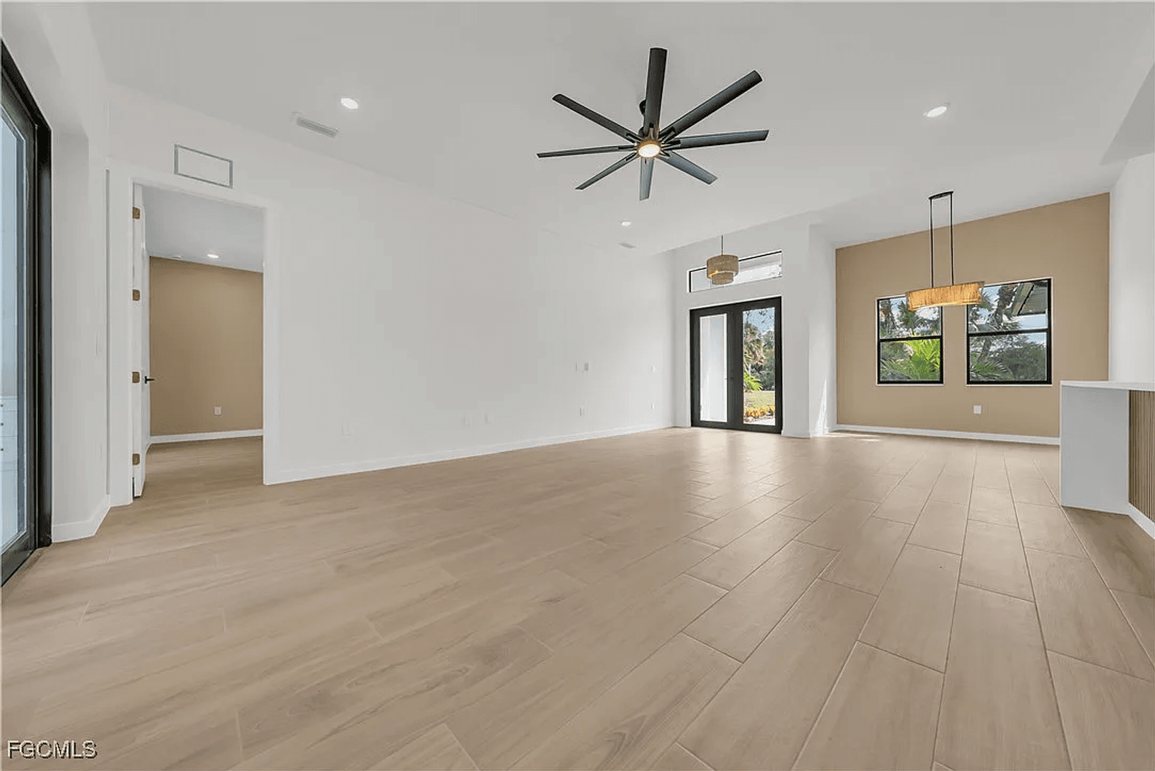 Naples House: 2719 2nd St NW