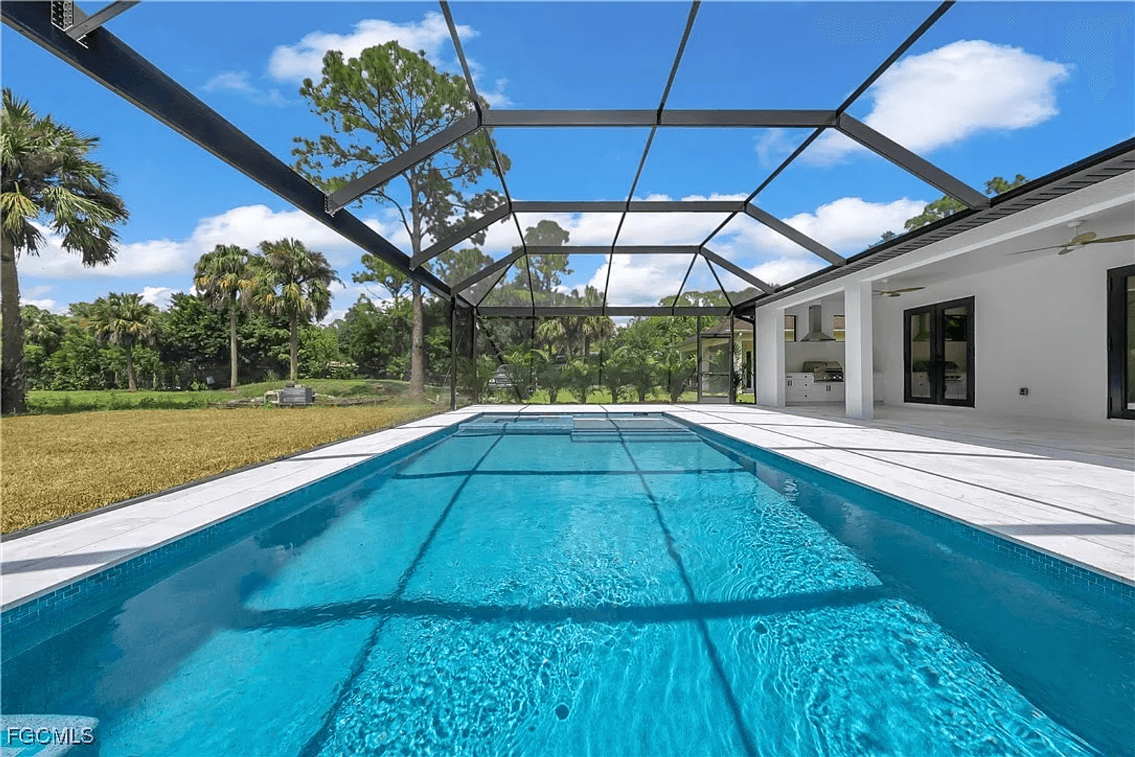 Naples House: 2719 2nd St NW