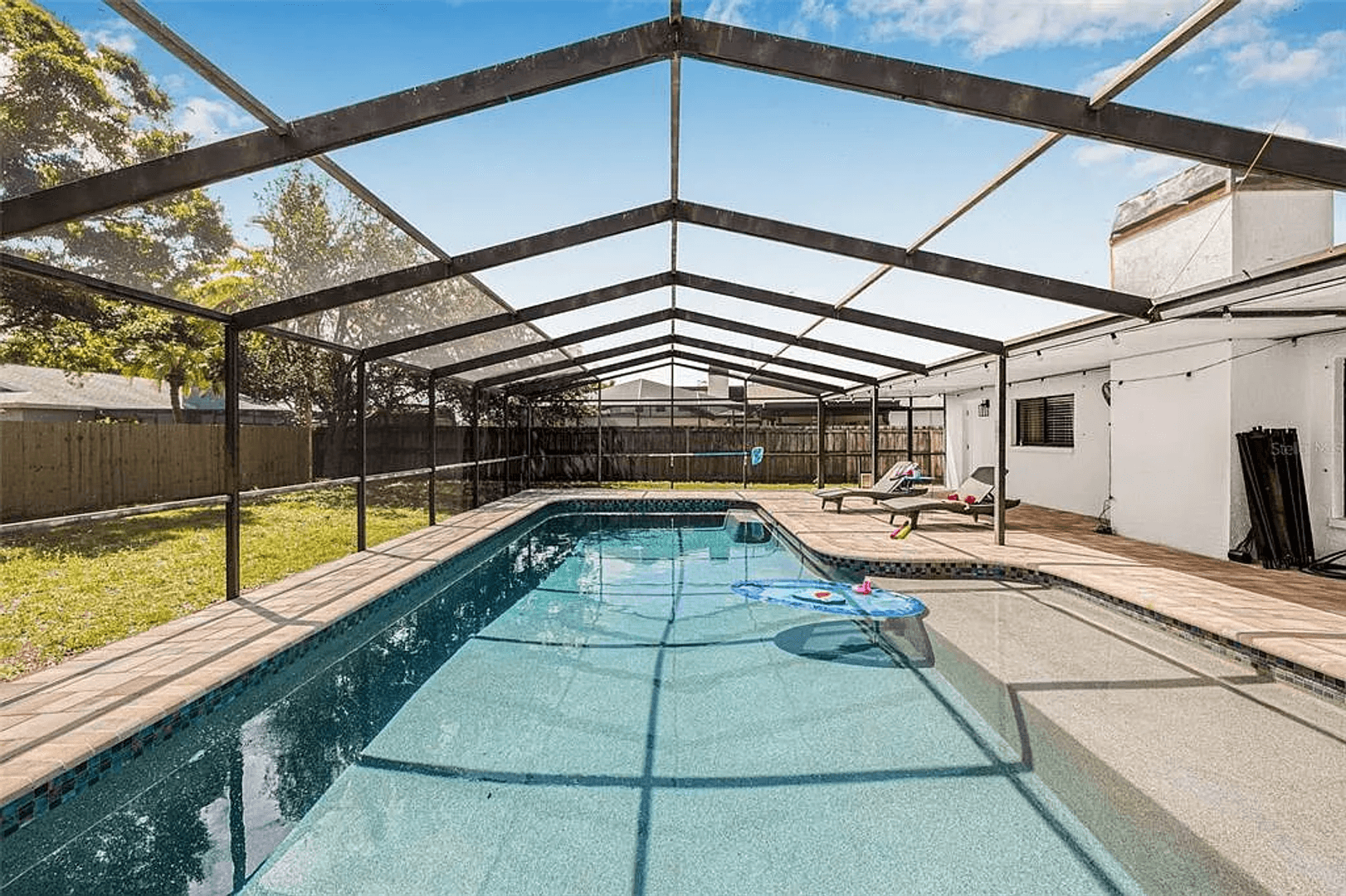 Largo House: 12641 98th St