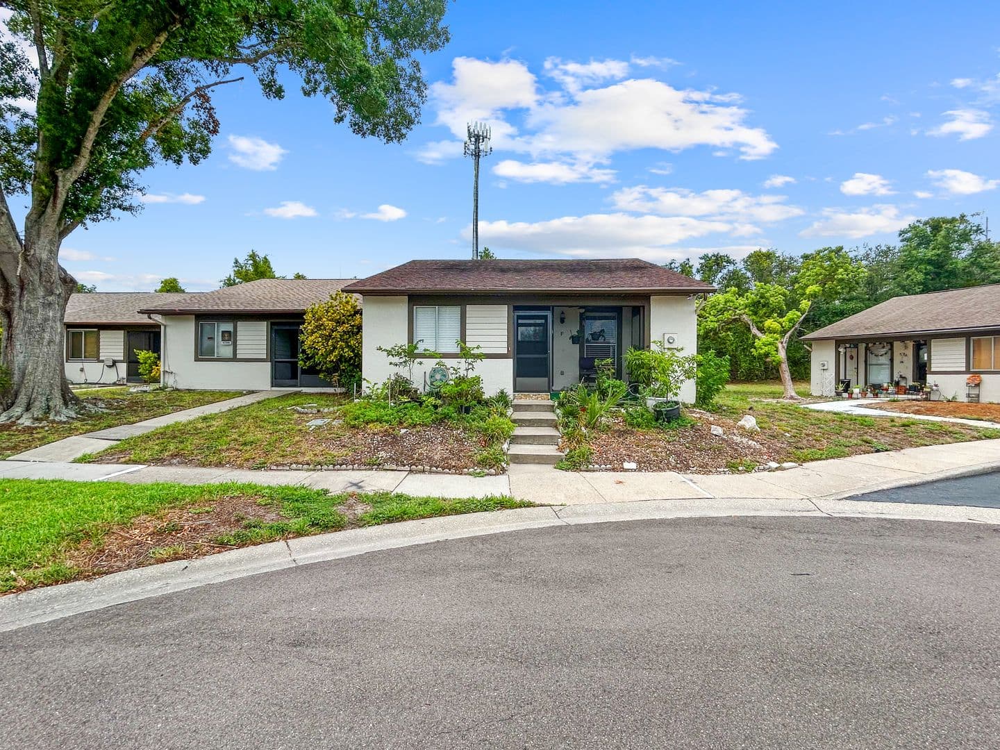 Palm Harbor House: 2140 Corbin Pl APT F