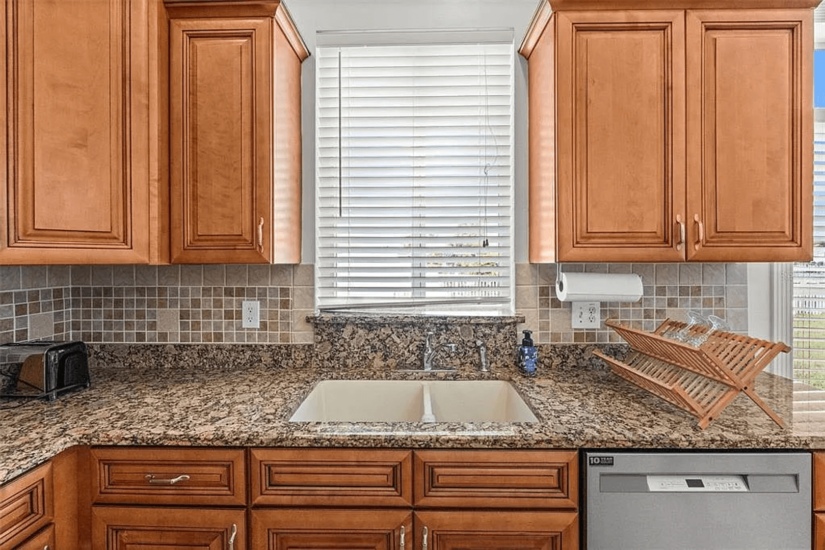 Treasure Island House: 710 116th Ave