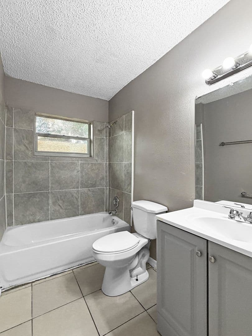 Largo Apartment: 3122 Green Acres Ave