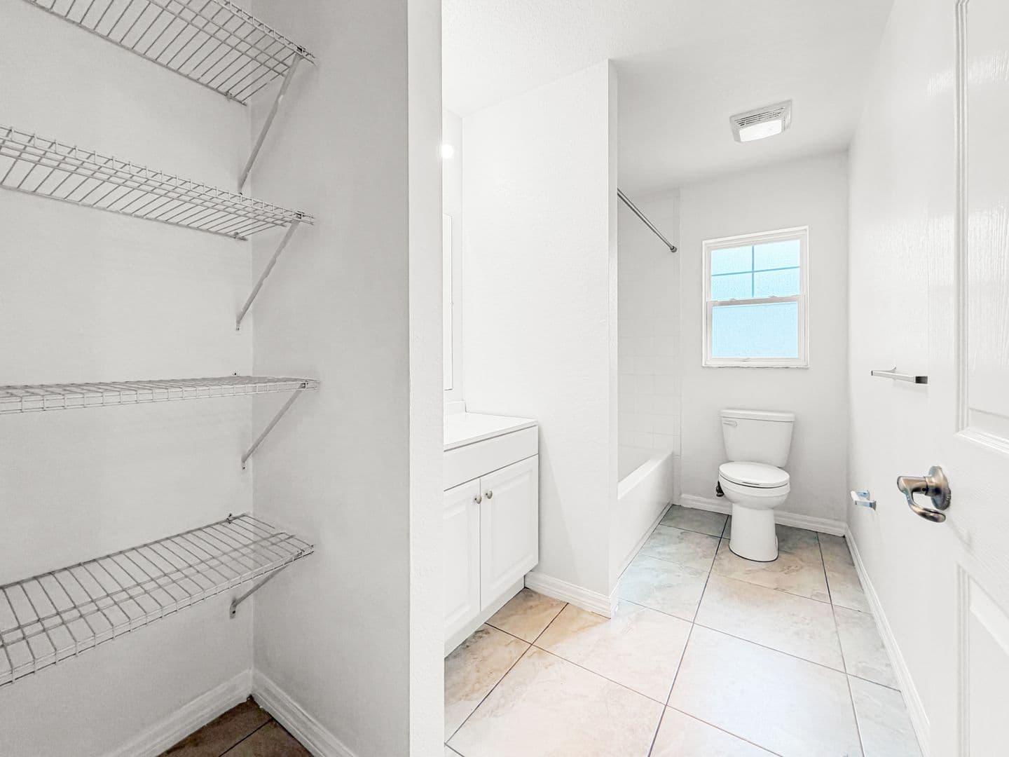 Saint Petersburg House: 1819 48th St S