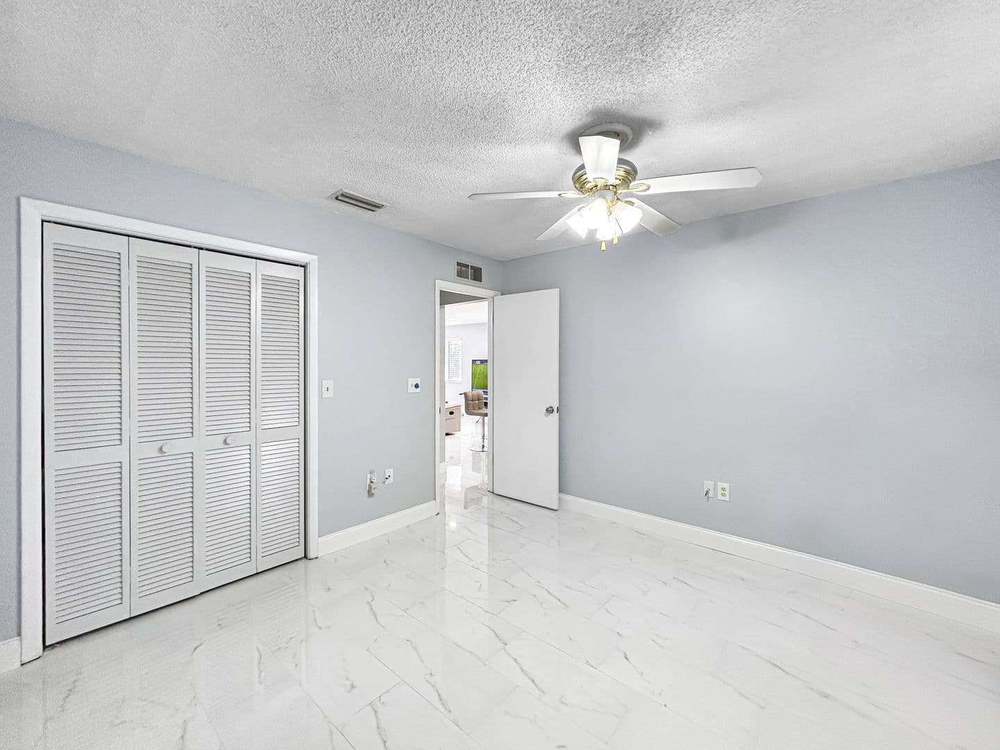 Palm Harbor House: 2140 Corbin Pl APT F