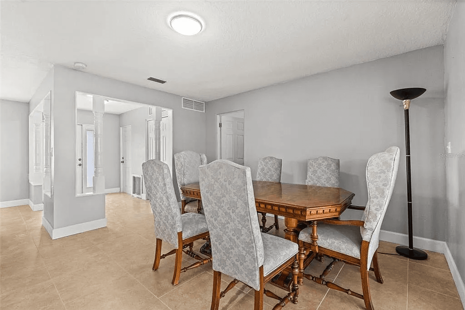 Treasure Island House: 710 116th Ave