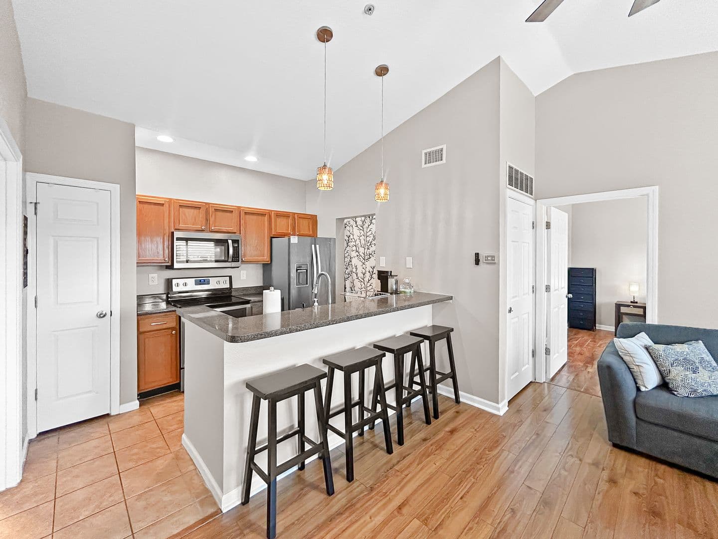 Seminole Condo: 10764 70th Ave #3306