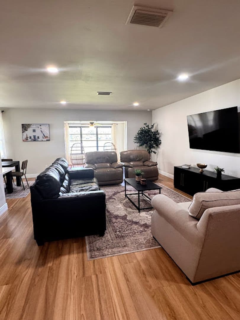 Tampa House: 3012 Justamere ln