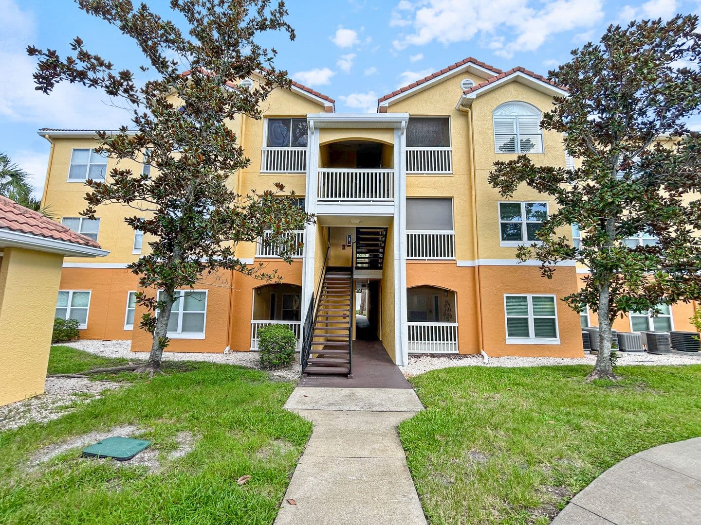 Seminole Condo: 10764 70th Ave #3306