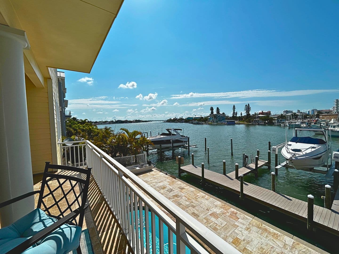 Madeira Beach House: 468 137th Ave