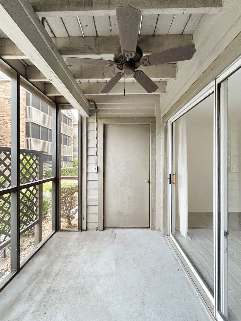 Clearwater Condo: 2500 Winding Creek Blvd APT G106