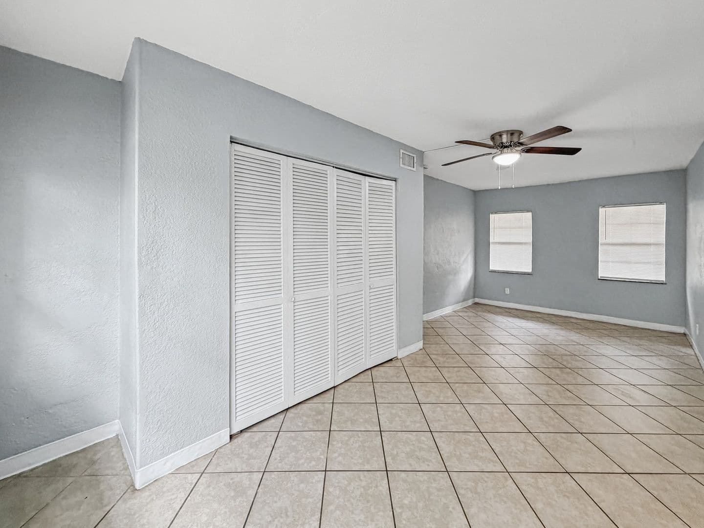 Tampa House: 8406 N 20th St