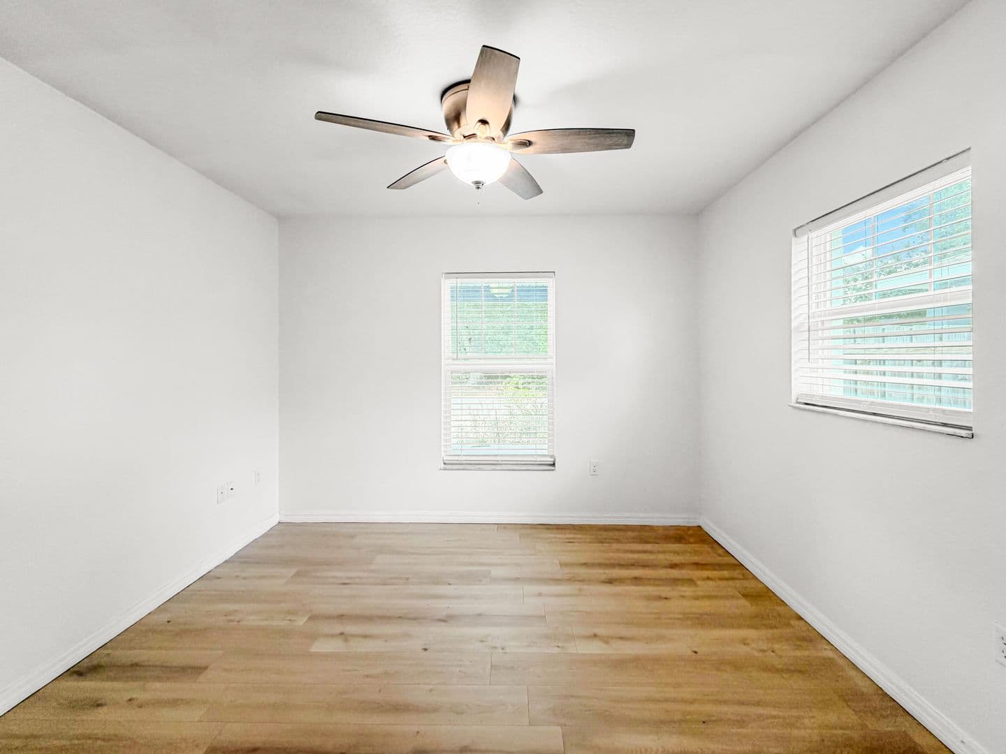 Saint Petersburg House: 1819 48th St S