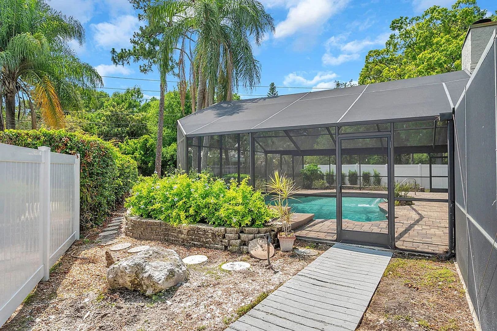 Clearwater House: 3078 Osprey Ln