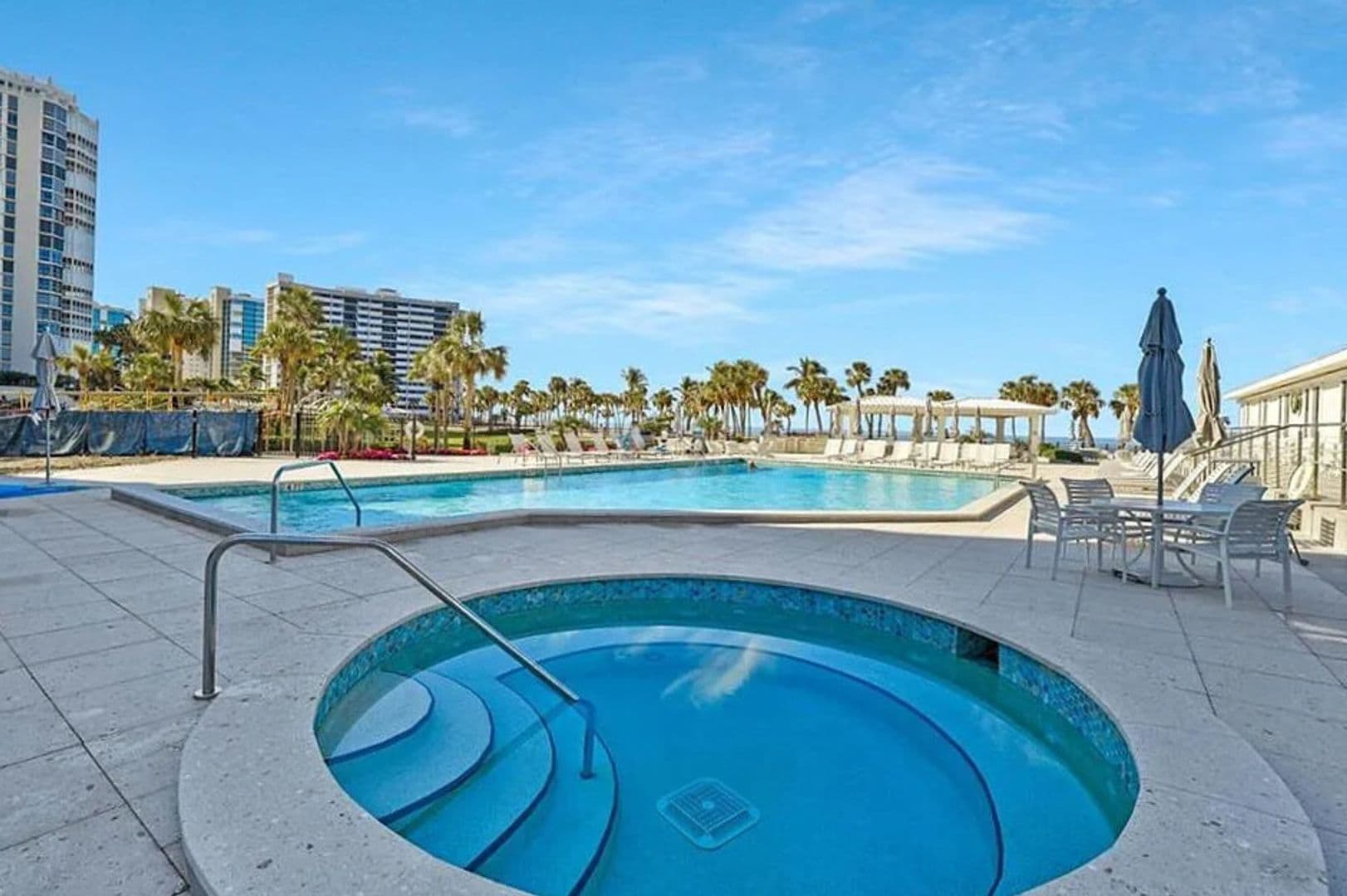 Naples Condo: 4041 Gulf Shore Blvd N Unit 1807