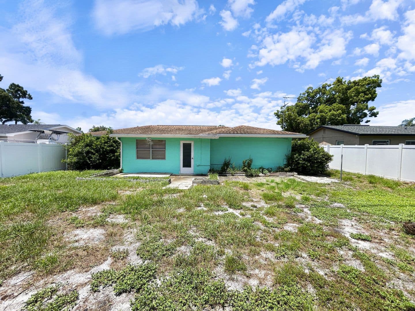 Largo House: 12829 109th St