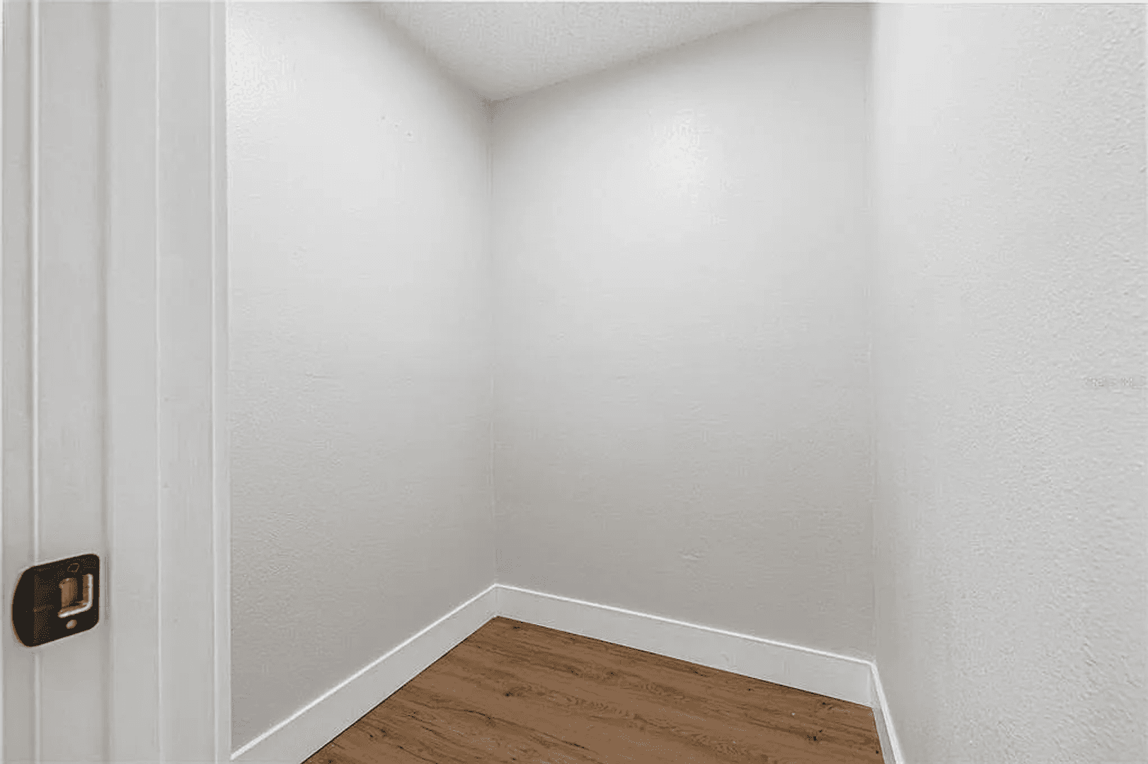 Largo House: 12641 98th St
