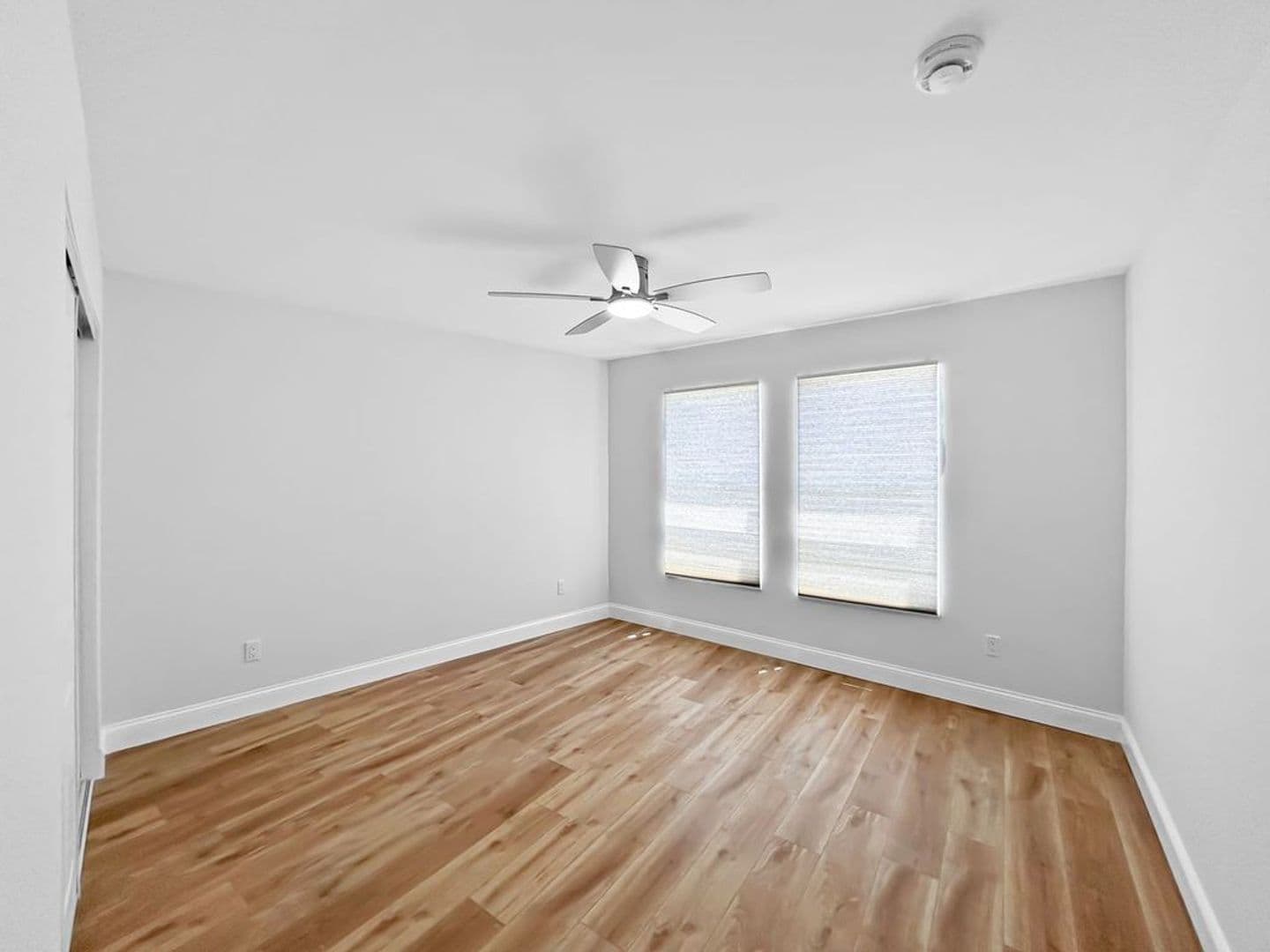 Madeira Beach Apartment: 503 129th Ave E