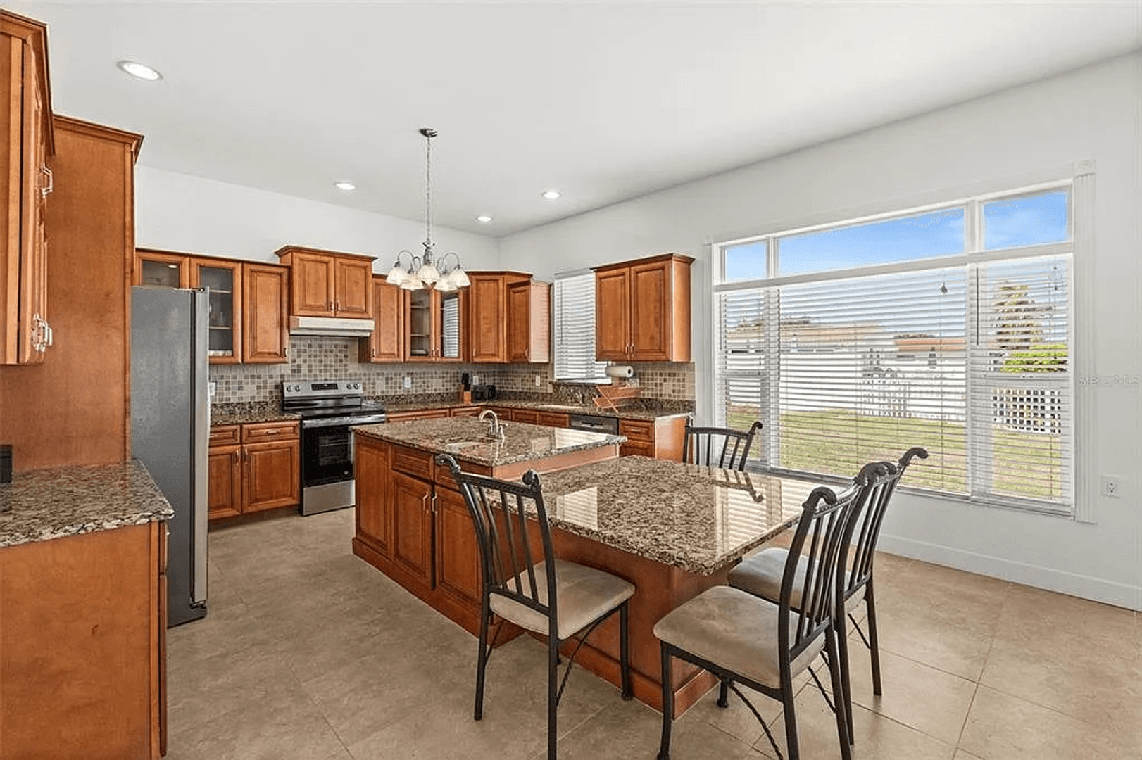 Treasure Island House: 710 116th Ave