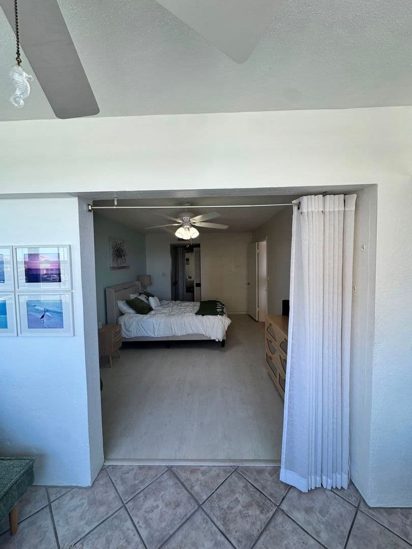 St. Petersburg House: 4550 Cove Cir Apt 507