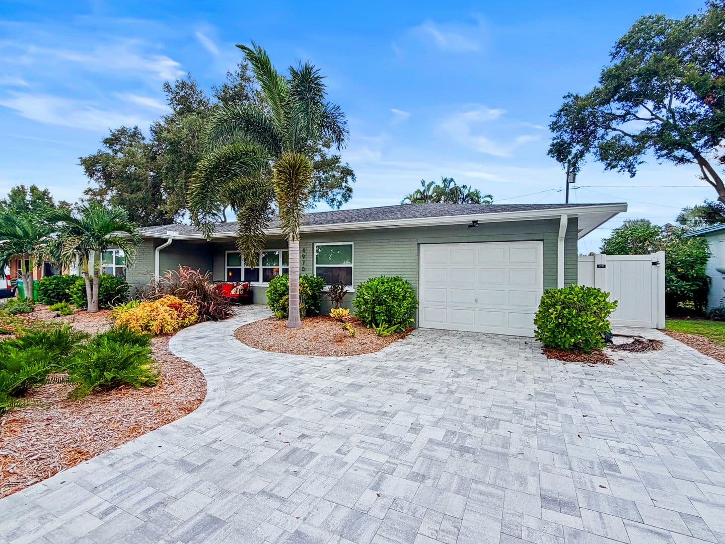 Saint Petersburg House: 4970 98th Way N