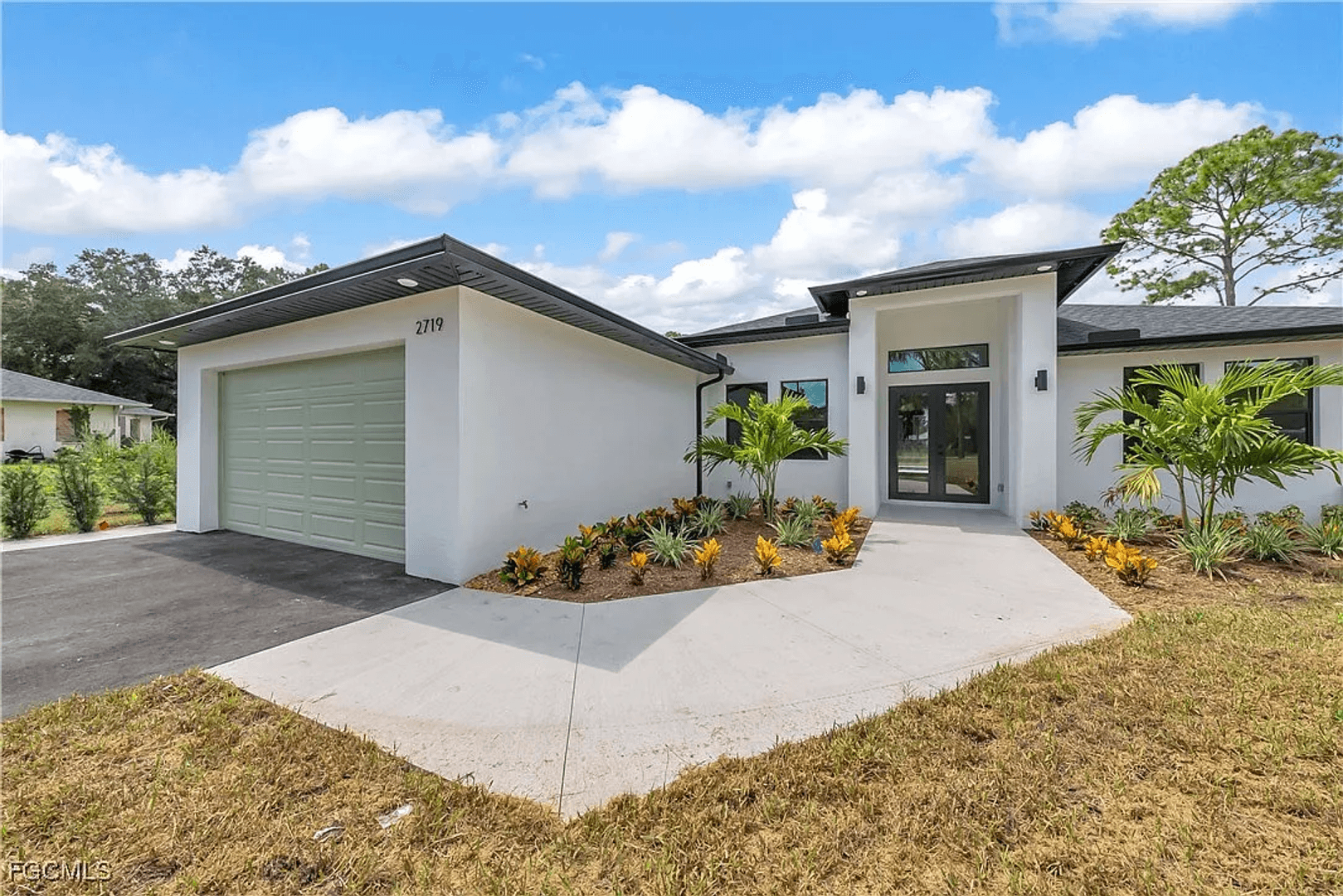 Naples House: 2719 2nd St NW