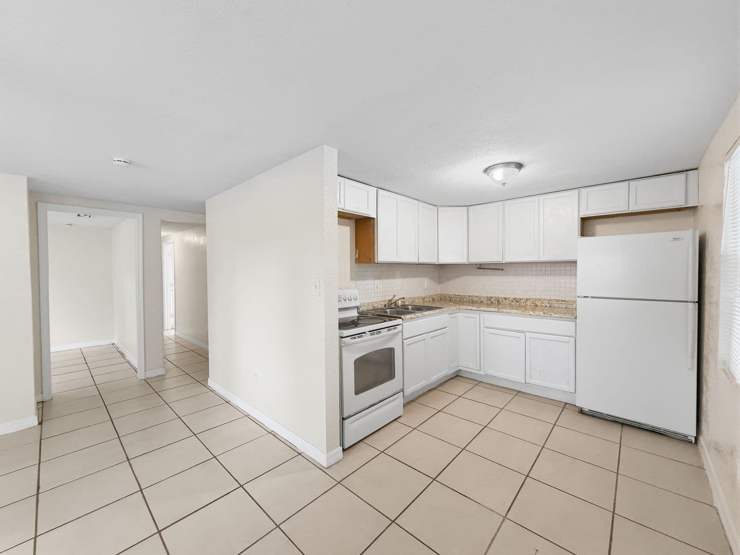 Tampa House: 8620 N Mulberry St