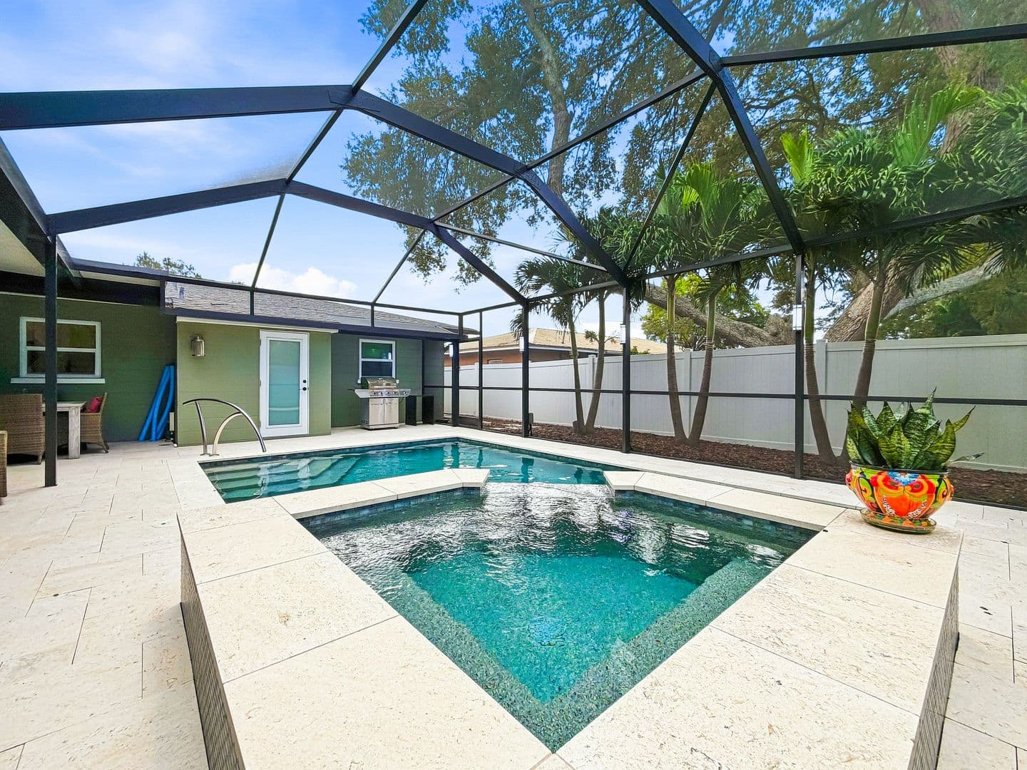 Saint Petersburg House: 4970 98th Way N