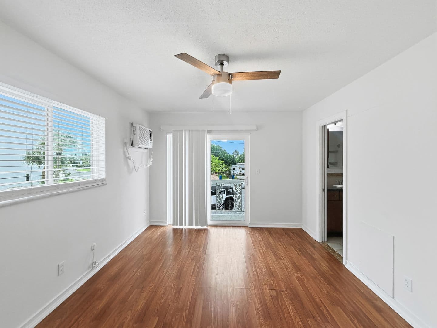 Treasure Island Apartment: 295 110th Ave