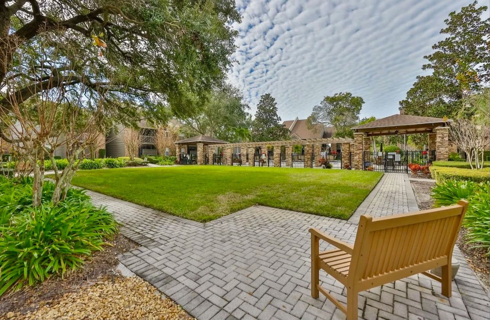 Clearwater Condo: 2500 Winding Creek Blvd APT G106