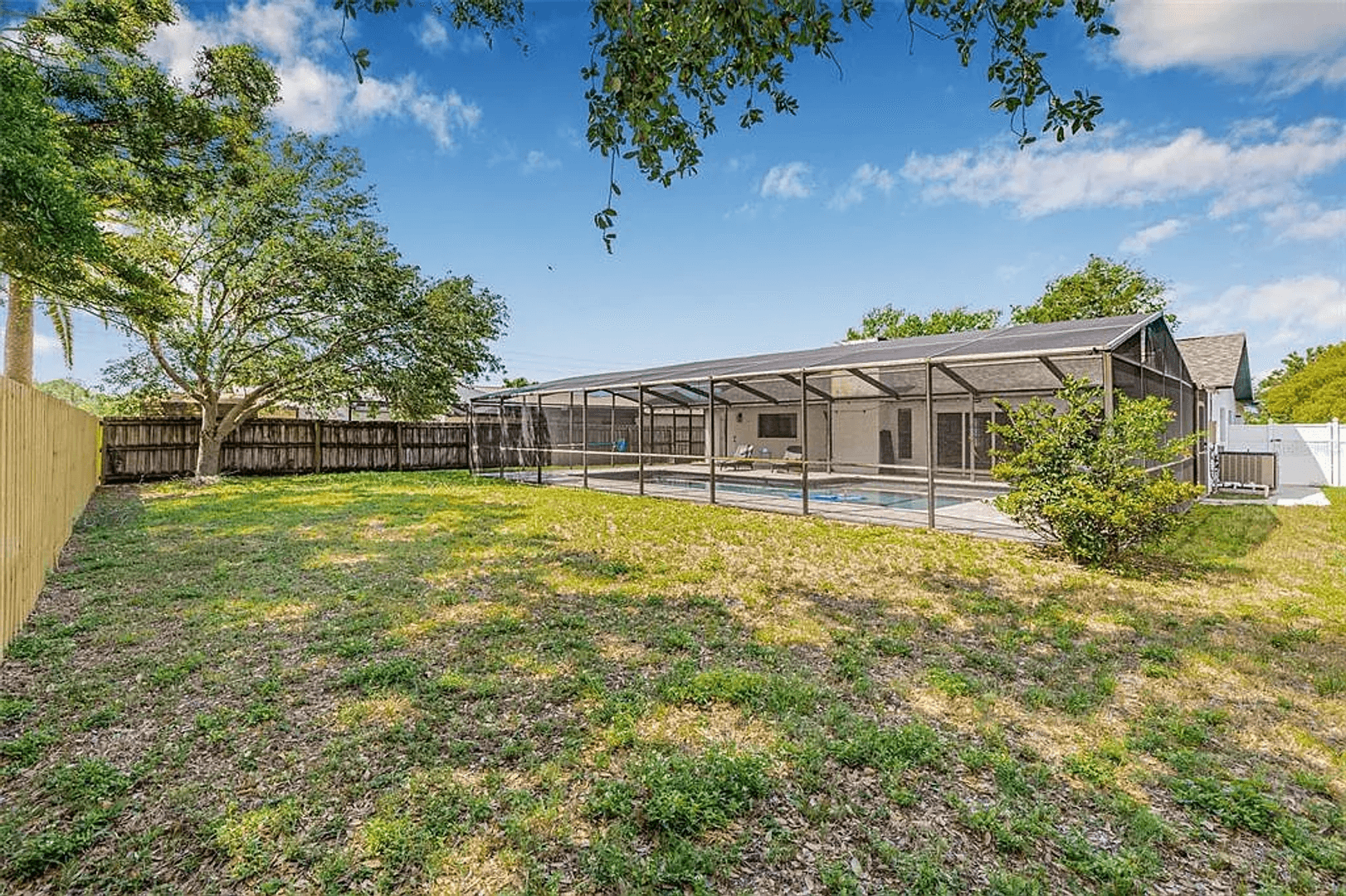 Largo House: 12641 98th St