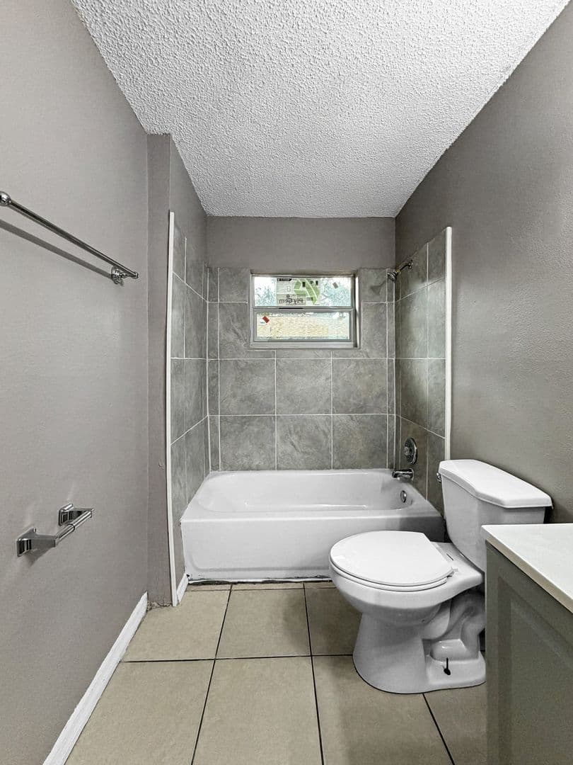Largo Apartment: 3122 Green Acres Ave